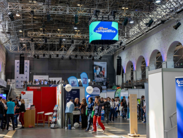 Zwischen Studium, Berufseinstieg und Karriereaufbau: Die gr&ouml;&szlig;te Karrieremesse West&ouml;sterreichs vernetzt am 29. April 2026 im Congress Innsbruck erneut Studierende, Absolvent:innen und (Young) Professionals mit Unternehmen und Hochschulen. Eintritt frei!